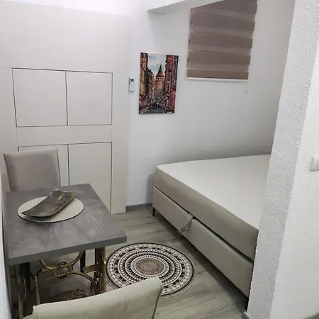 Sokak Apartment